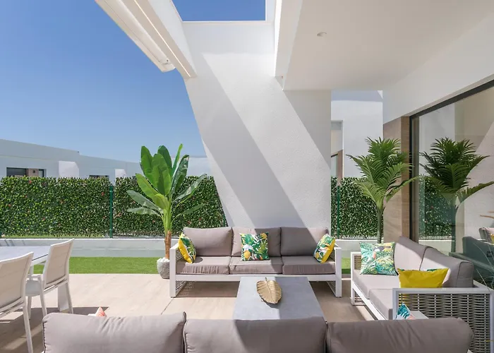 Z Basenem Villa *